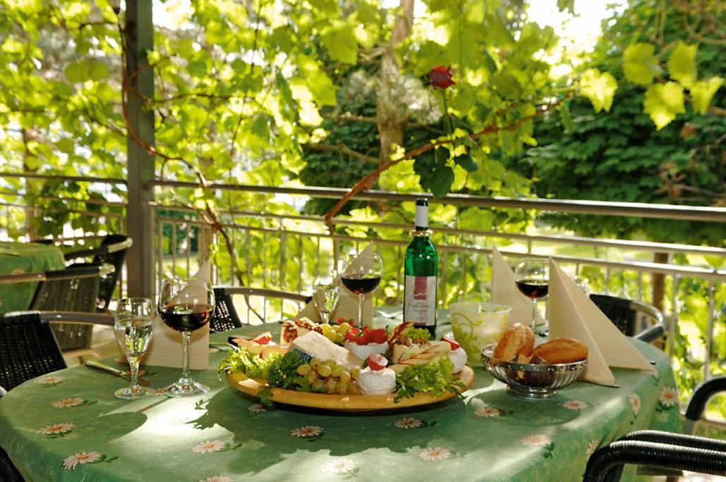 Eichenhof Hotel Gbr Айслинген Екстериор снимка