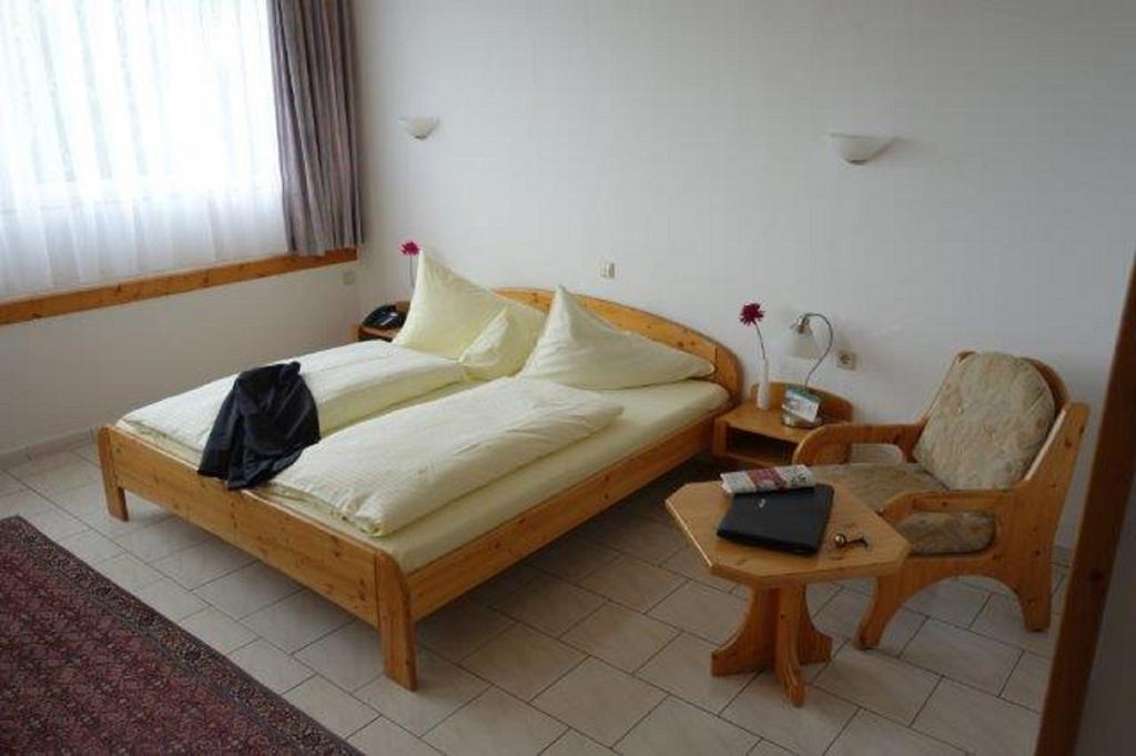 Eichenhof Hotel Gbr Айслинген Екстериор снимка